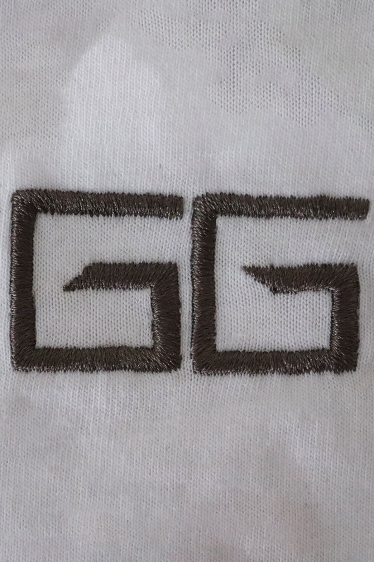 GG Logolu Nakışlı T-shirt Beyaz