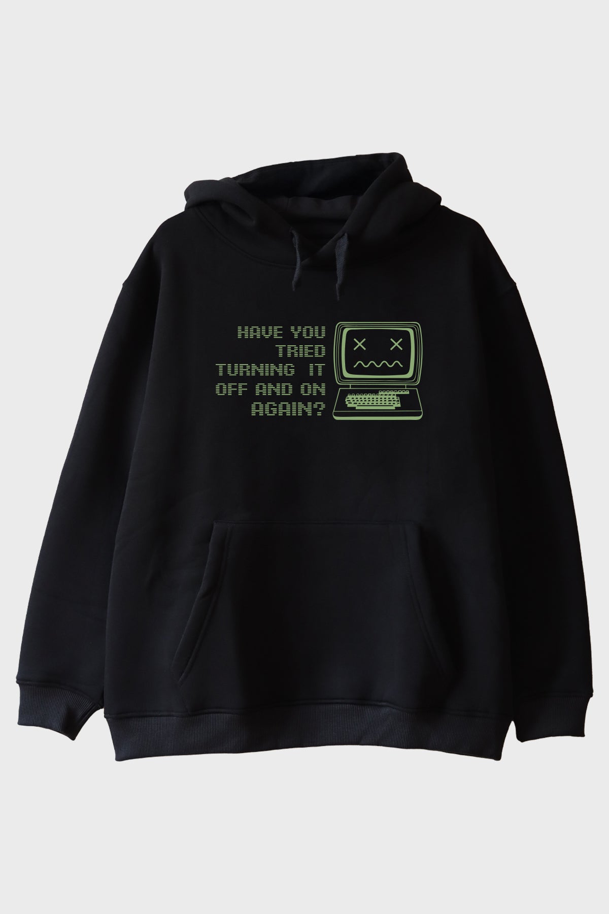 Turning It Off and On Again Baskılı Retro Siyah Hoodie